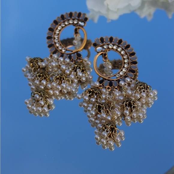 Black and Gold Traditional Indian Jewelry Earrings - Picture 1 of 2